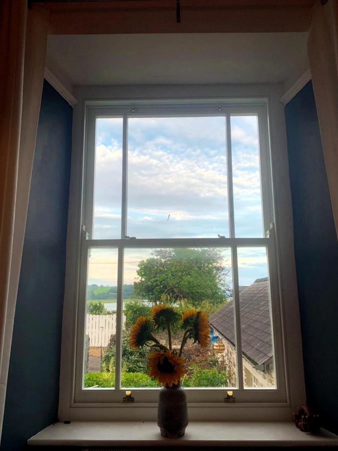 Bed and Breakfast Dylan Thomas Sea View Laugharne Esterno foto