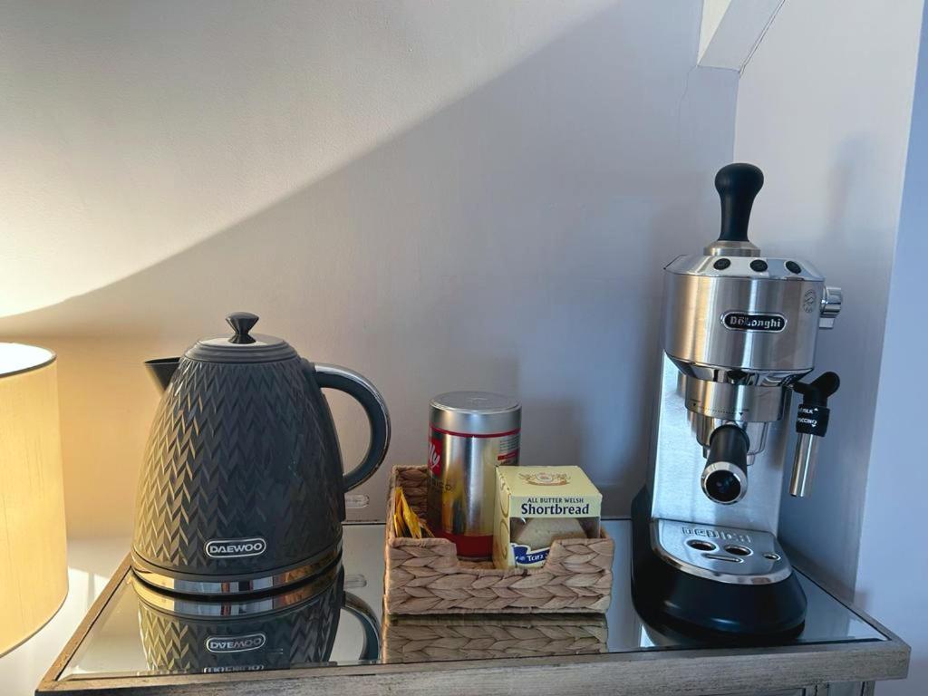 Bed and Breakfast Dylan Thomas Sea View Laugharne Esterno foto